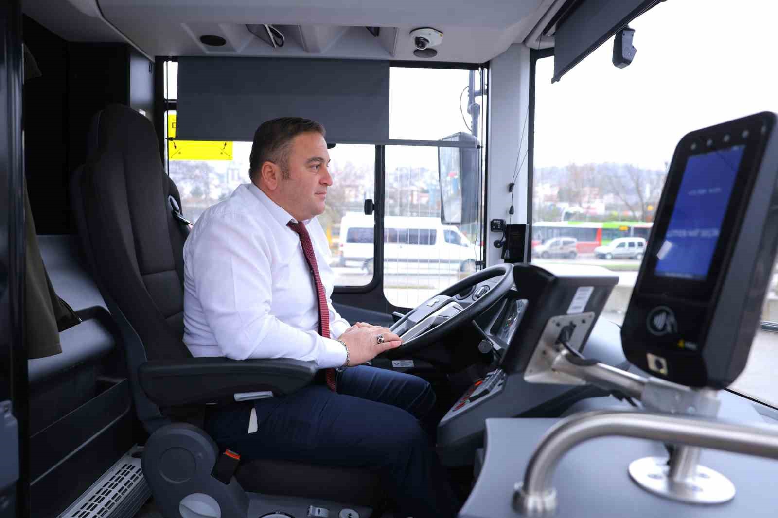 Otobüs şoförü rahatsızlanan yolcuyu hastaneye yetiştirdi
