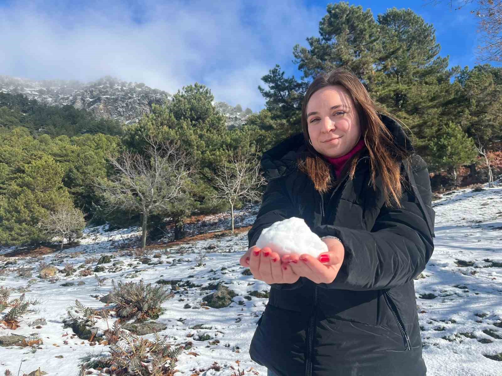 Paşa Yaylası’nda kar keyfi
