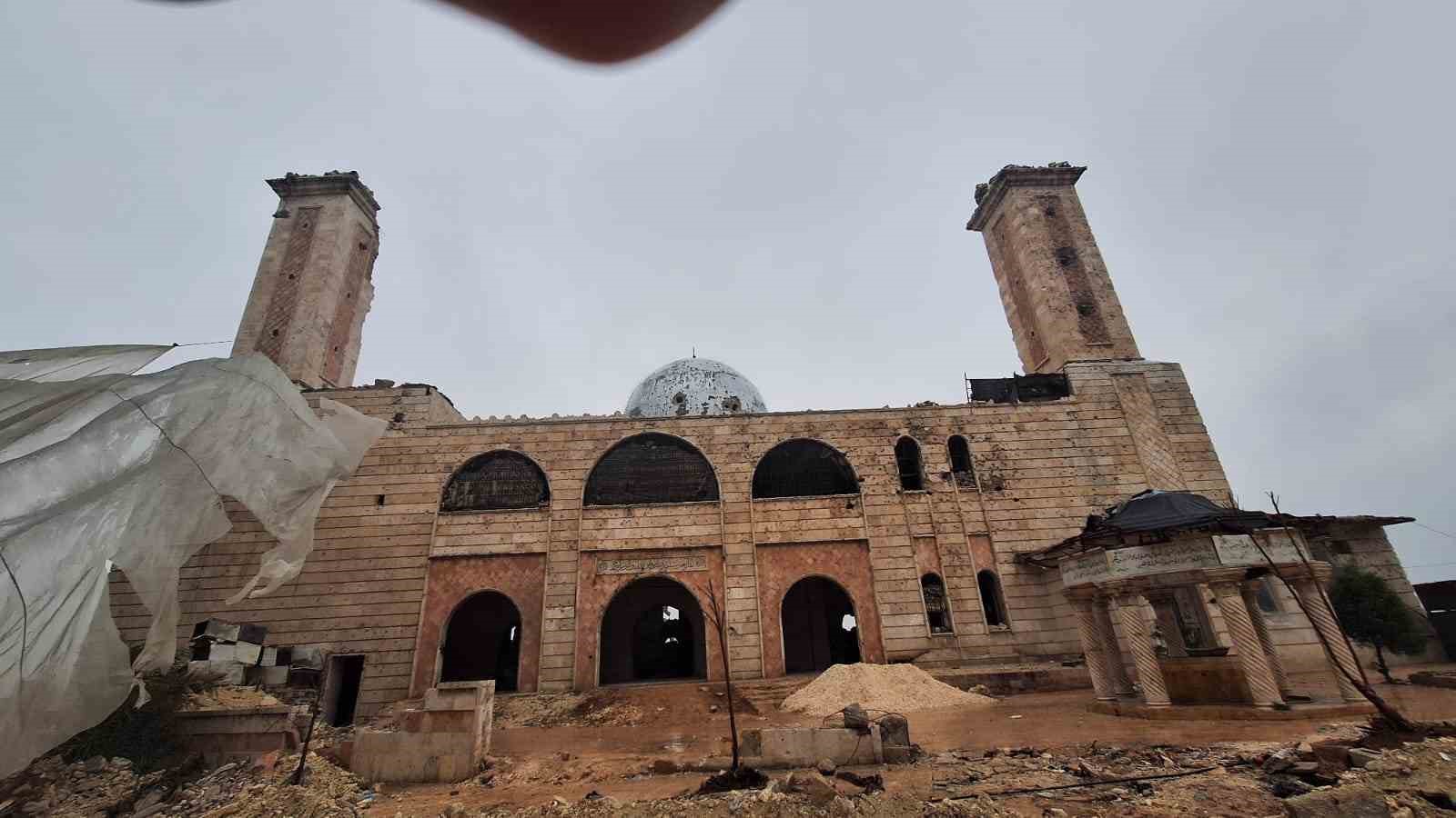 SDG’den temizlenen Şeyh Maksud mahallesinde hayat normale dönüyor
SDG’den temizlenen Şeyh Maksud mahallesinde hayat normale dönüyor