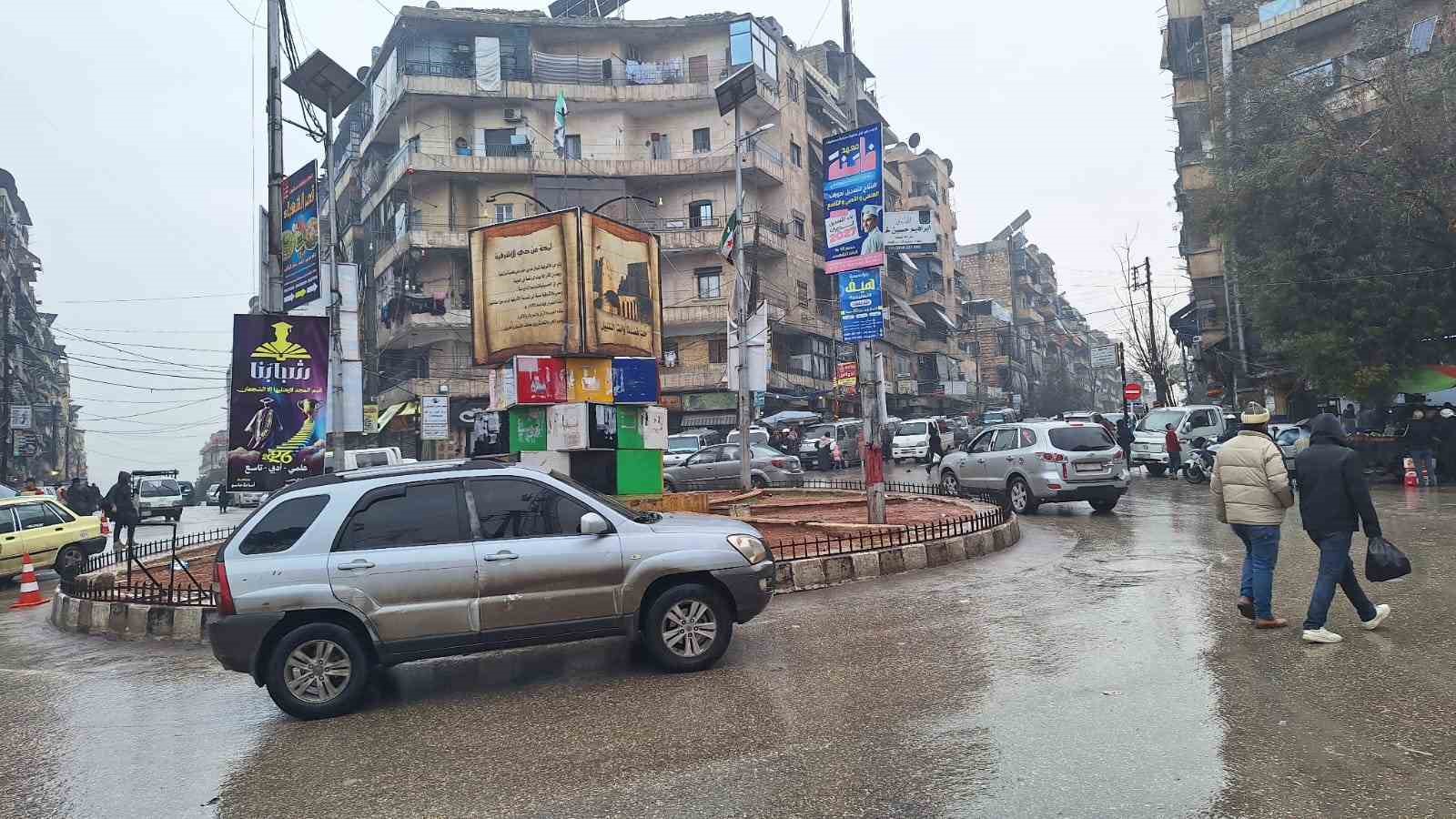 SDG’den temizlenen Şeyh Maksud mahallesinde hayat normale dönüyor
SDG’den temizlenen Şeyh Maksud mahallesinde hayat normale dönüyor