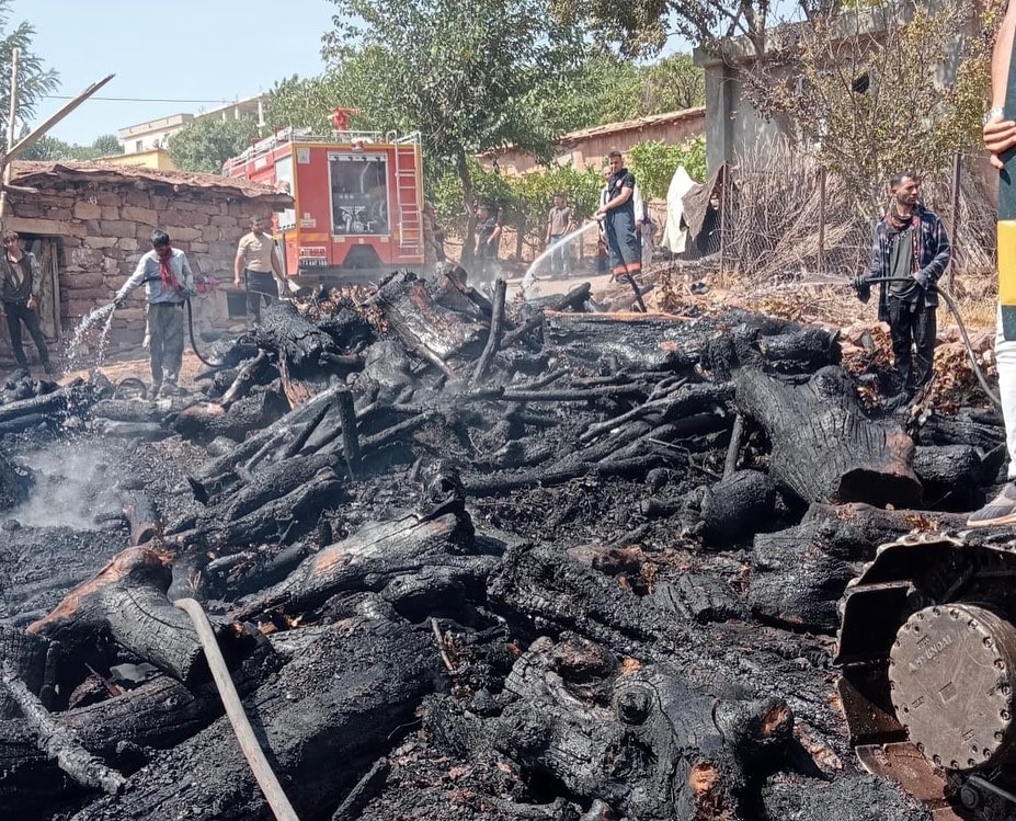 Şırnak itfaiyesi 2025’te rekor kırdı
Şırnak itfaiyesi 2025’te rekor kırdı