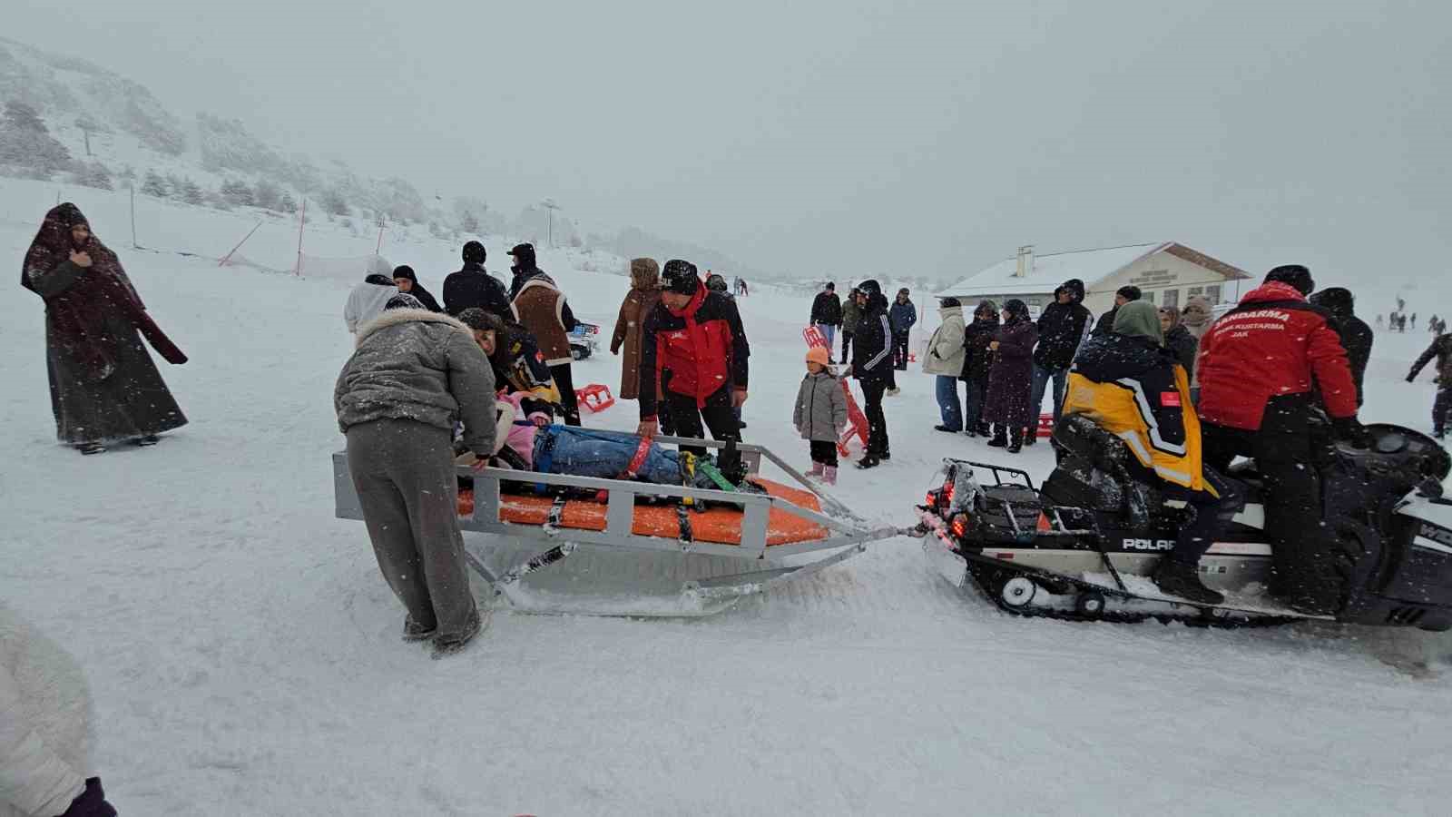 Sis ve yağışa rağmen Keltepe’ye akın ettiler
Sis ve yağışa rağmen Keltepe’ye akın ettiler