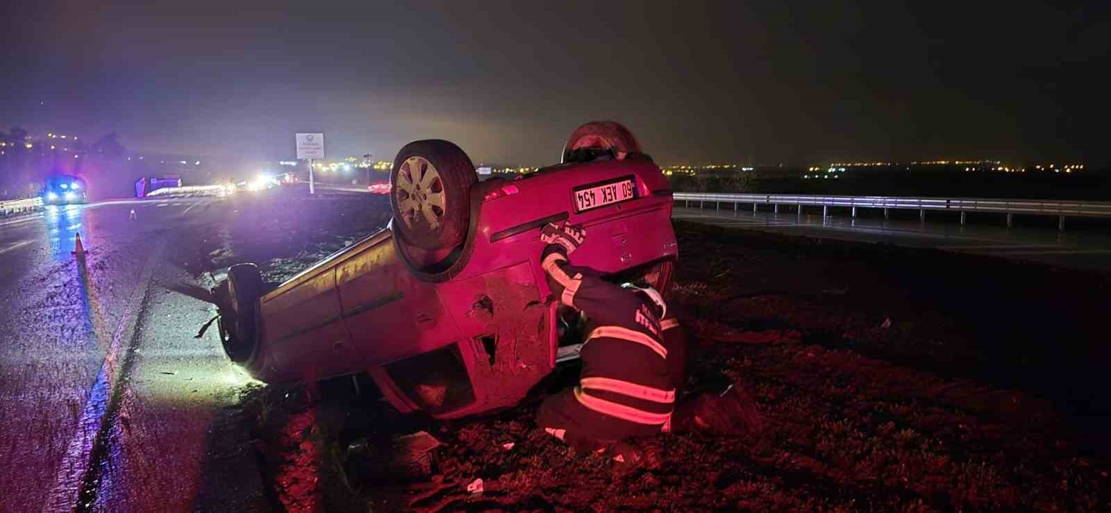 Ters dönen otomobildeki 2 kişi yaralandı
Ters dönen otomobildeki 2 kişi yaralandı