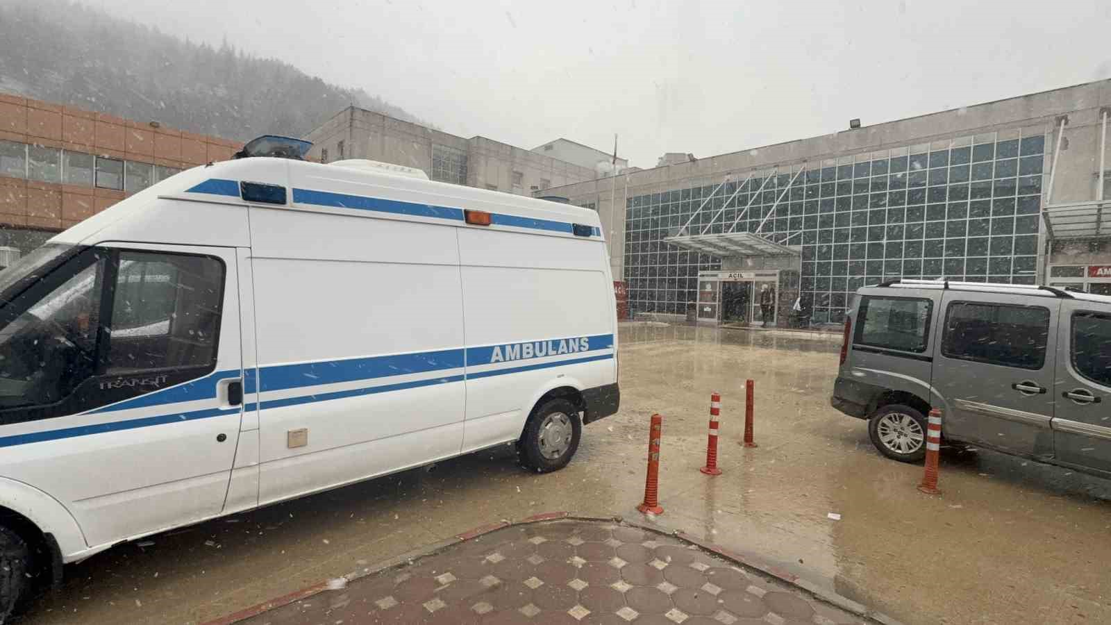 Tokat’ta silahlı kavga: 1 kişi hayatını kaybetti
Tokat’ta silahlı kavga: 1 kişi hayatını kaybetti