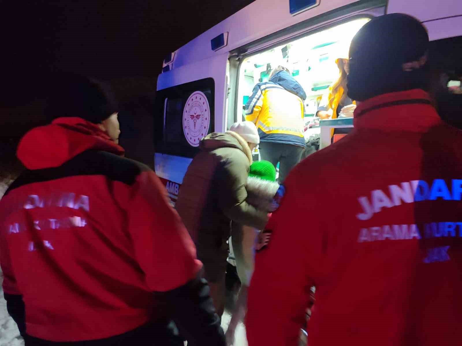 Tunceli’de kedinin tırmaladığı çocuk için ekipler seferber oldu
Tunceli’de kedinin tırmaladığı çocuk için ekipler seferber oldu