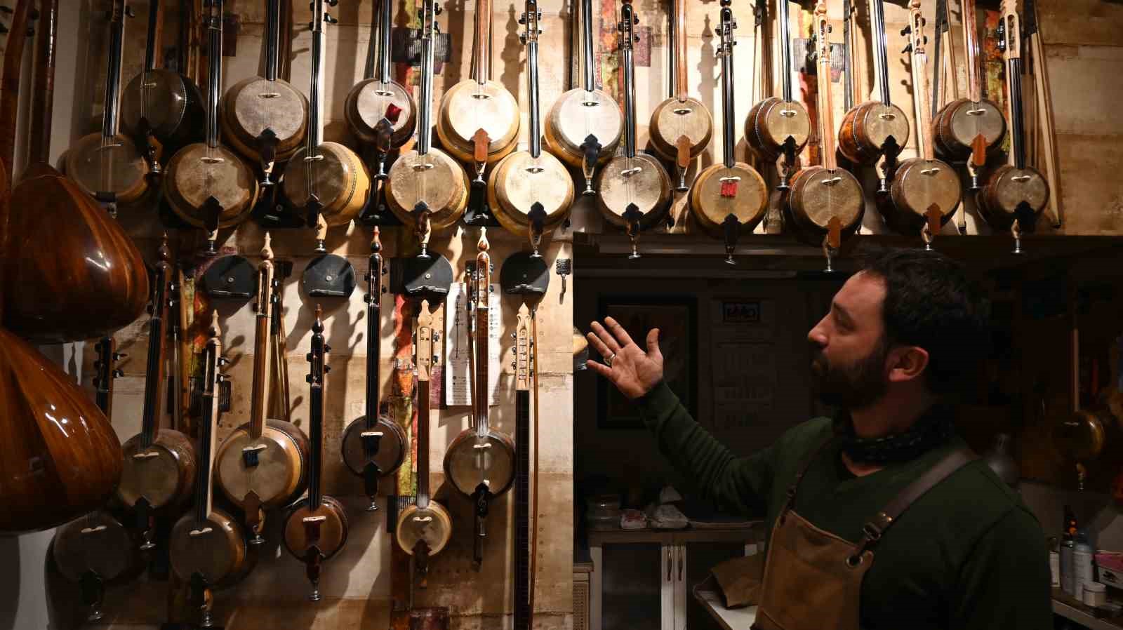 Ustasından devraldı, Cumhurbaşkanlığı Korosuna taşıdı
