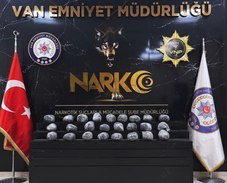 Van’da 26 kilo 160 gram metamfetamin ele geçirildi
