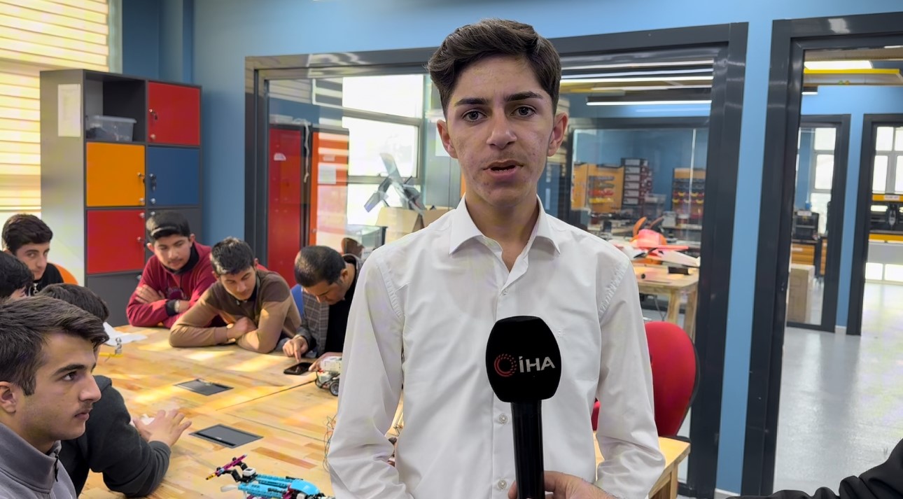 Yüksekova’da ilk robotik takımı ’Bezoar’ İstanbul yolcusu
