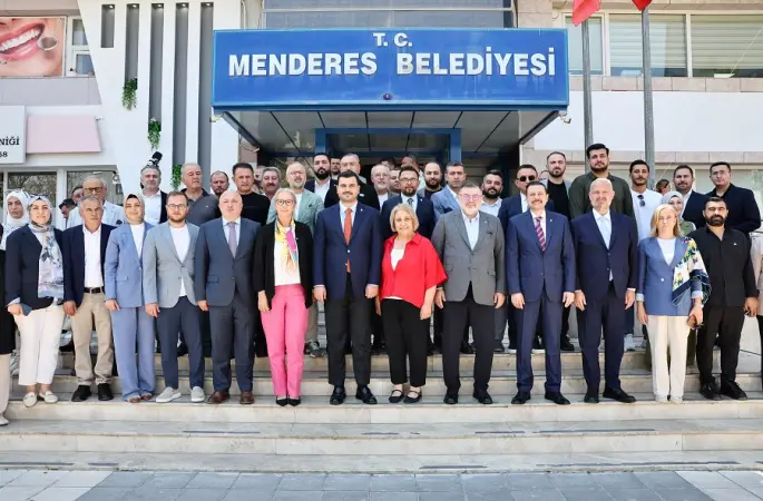 AK Partili İnan’dan Menderes Belediyesi ziyareti