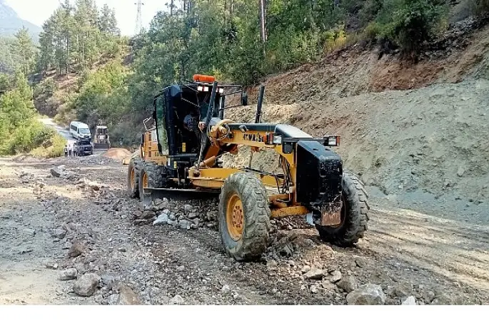 Alanya'da kırsal mahalle yollarına yaz bakımı