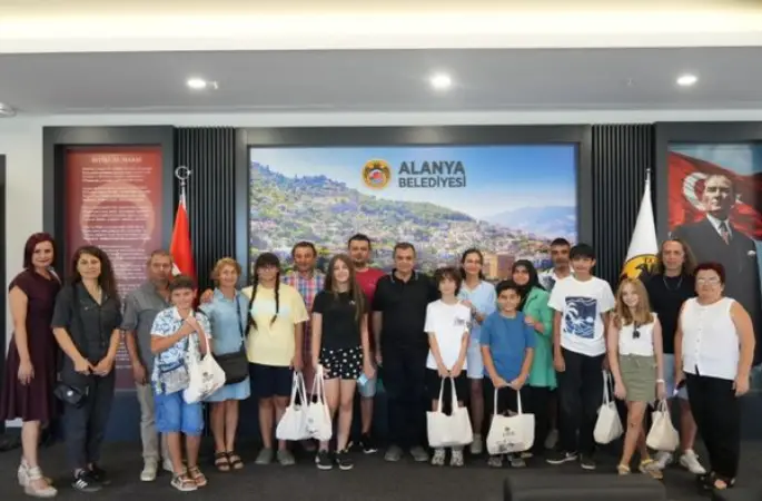 Alanyalı öğrenciler Kardeş Şehir Yaz Kampı’ndan döndü