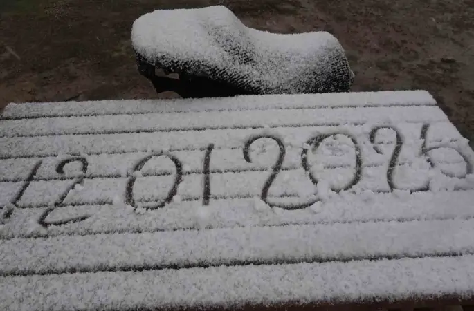 Aydos’ta kar yağışı etkisini artırıyor
