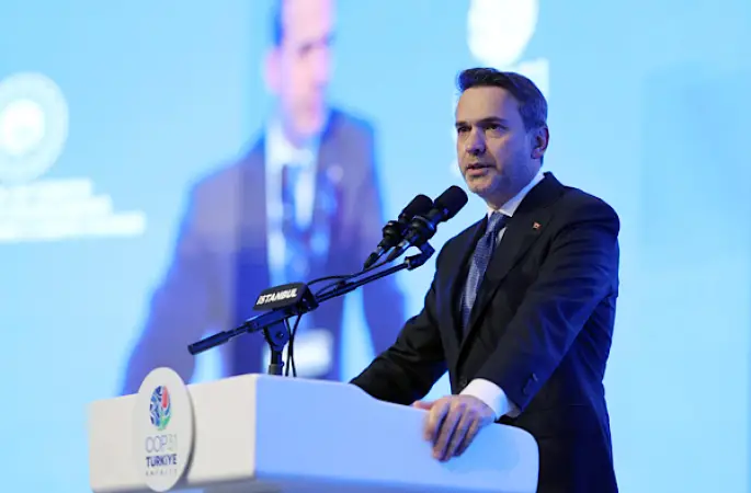 Bakan Bayraktar, Hakkari’de temaslarda bulundu