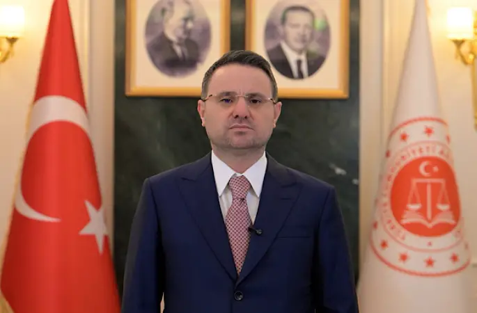 Bakan Gürlek: Hukuk Mesleklerine Giriş Sınavı 27 Eylül'de yapılacak