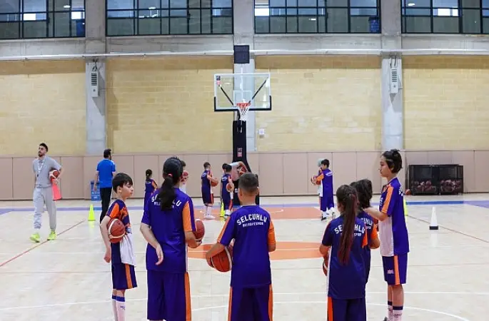 Başkan Pekyatırmacı'dan Selçuklu Sporcu Seçme ve Yetiştirme Merkezi'ne Ziyaret