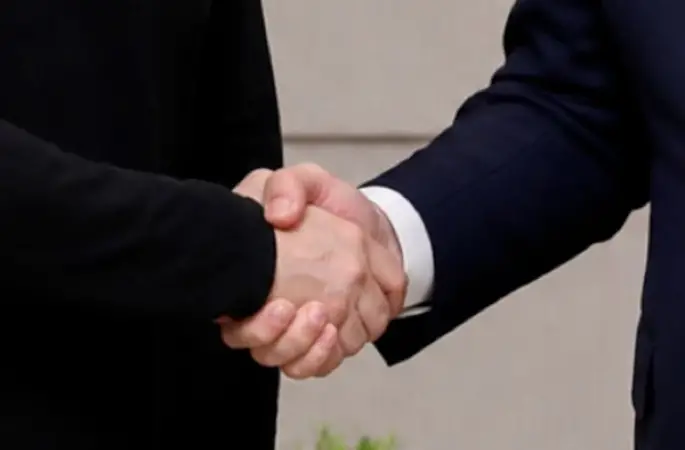 Başkan Tugay’dan Topaloğlu’na ziyaret