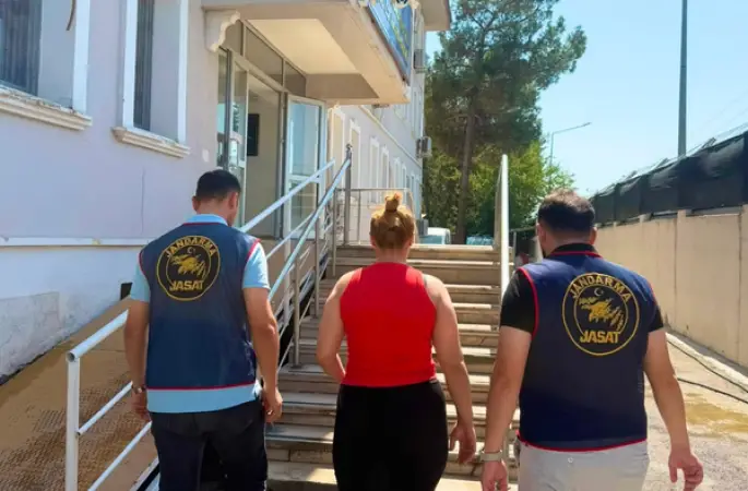 Batman'da 15 yıl hapis cezası bulunan firari hükümlü JASAT operasyonuyla yakalandı