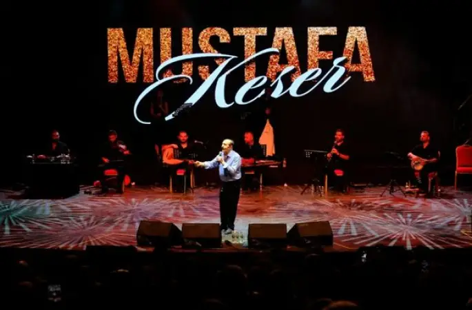 Bursa’da müzik ve kahkaha dolu gece