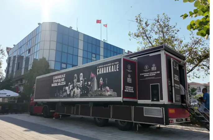 Çanakkale Savaşları Mobil Müzesi, Menderes'te vatandaşlarla buluştu