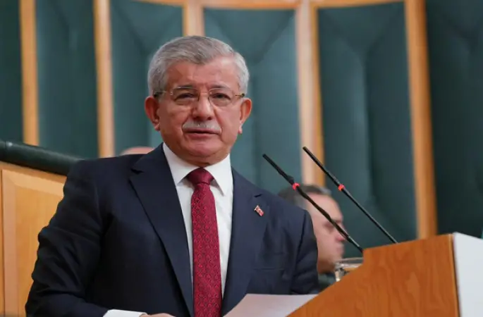 Davutoğlu’ndan Kavaklıoğlu ailesine taziye mesajı