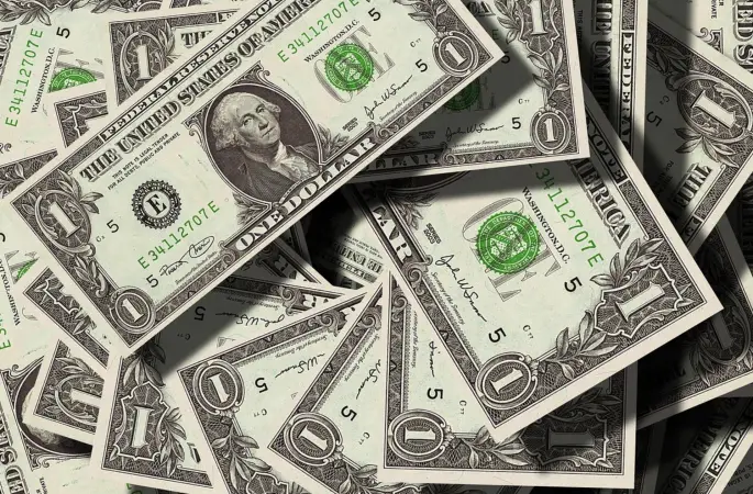 Dolar, Japon yeni ve Kanada doları karşısında değer kaybetti