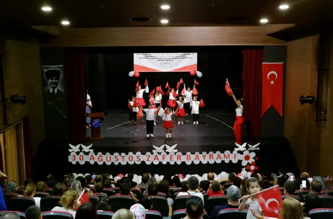 Eskişehir’de çocuklar Zafer Bayramı’nı sanat etkinliğiyle kutladı