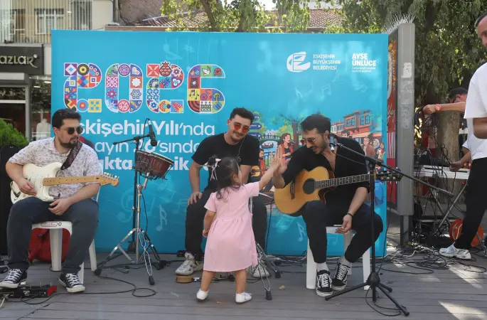 Eskişehir’de “Sokakta Müzik Var” etkinliği düzenlendi