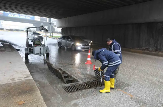 Gaziantep Büyükşehir, beklenen yoğun yağışa karşı önlem aldı
