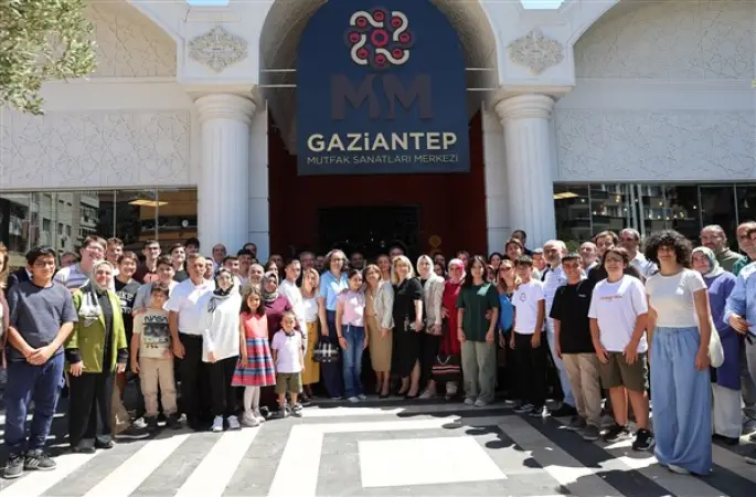 Gaziantep'te YKS ve LGS'de dereceye giren öğrenciler ödüllendirildi