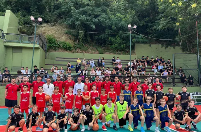 Gölcük'te Sokak Basketbolu Turnuvası 102 takımın katılımıyla başladı