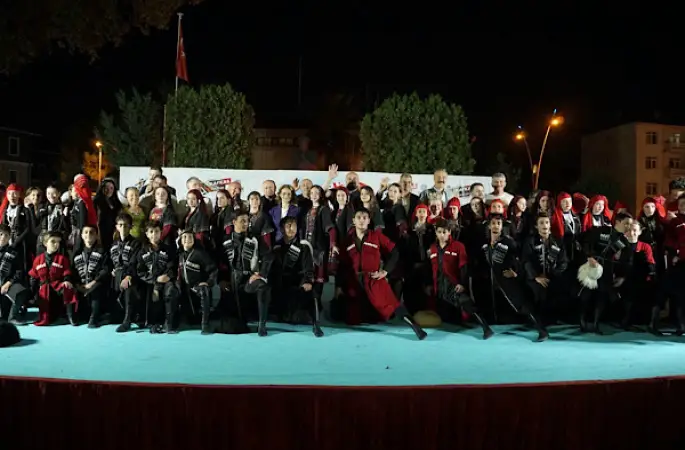 Gölcük’te Uluslararası Kafkas Folklor etkinliği düzenlendi