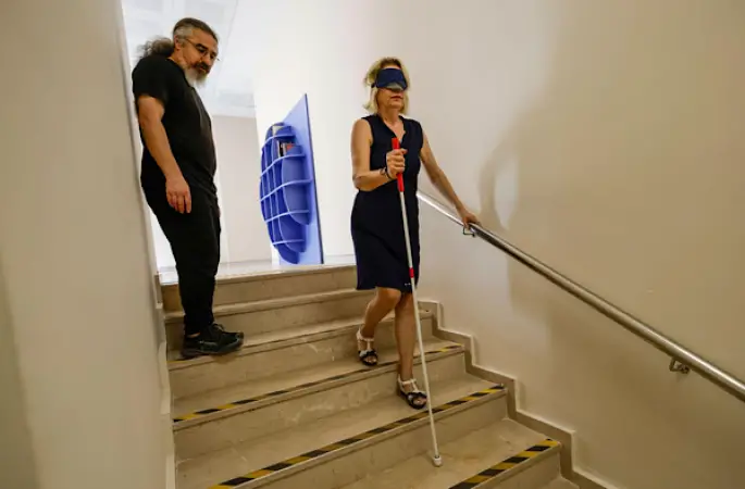 İzmir'den personeline görme engelli bireylere yönelik eğitim