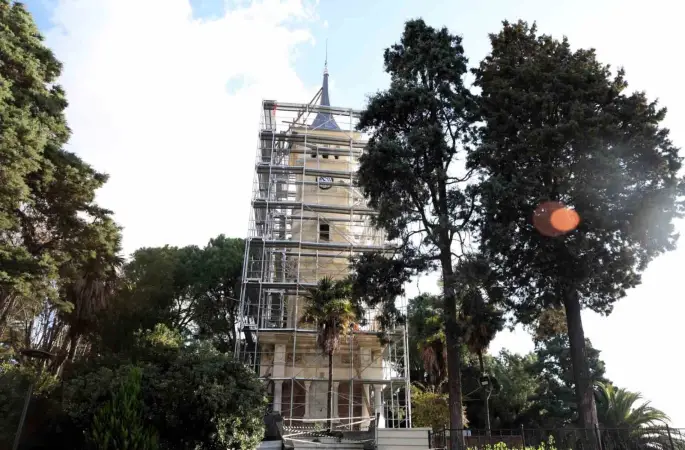 İzmit Saat Kulesi’nde restorasyon çalışmaları sona yaklaştı
