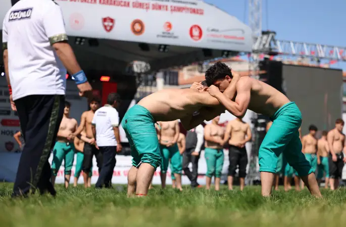 Keçiören’de 81 ilden 1.500 pehlivan er meydanında buluştu