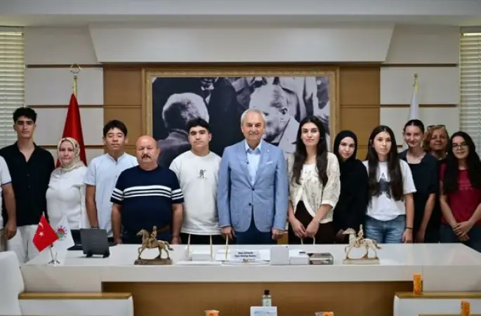 Kepez’in eğitim kurslarından LGS ve YKS başarısı