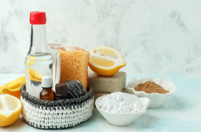 Kimyasalsız Temizlik: Sirke, Karbonat, Limon Gerçekten İşe Yarıyor mu?