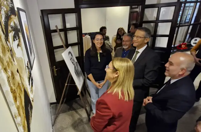 Kocaeli'de “Cumhuriyetin 103 Yılı ve Sanat” karma sergisi açıldı