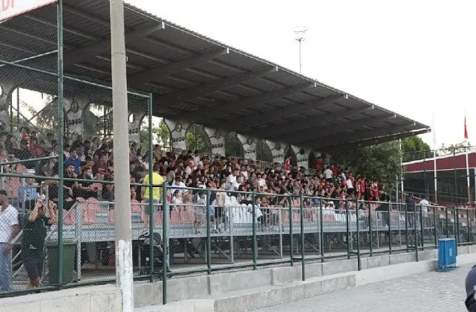 Menderes'i Şampiyonluk Coşkusu Sardı