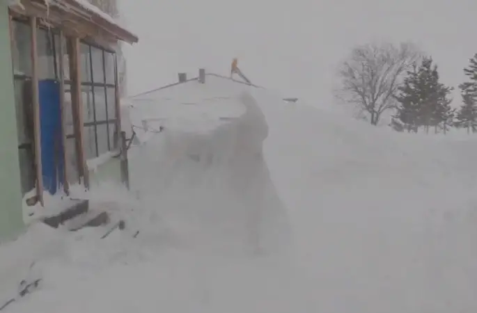 Meteoroloji’nin uyardığı kentte tipi etkili oldu, kar kalınlığı yer yer 3 metreyi buldu
