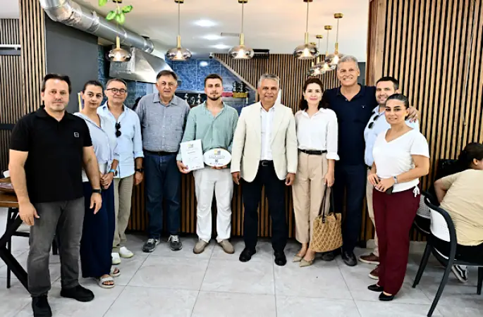 Muratpaşa’da 3 işletmeye gıda güvenliği ve hijyen sertifikası verildi