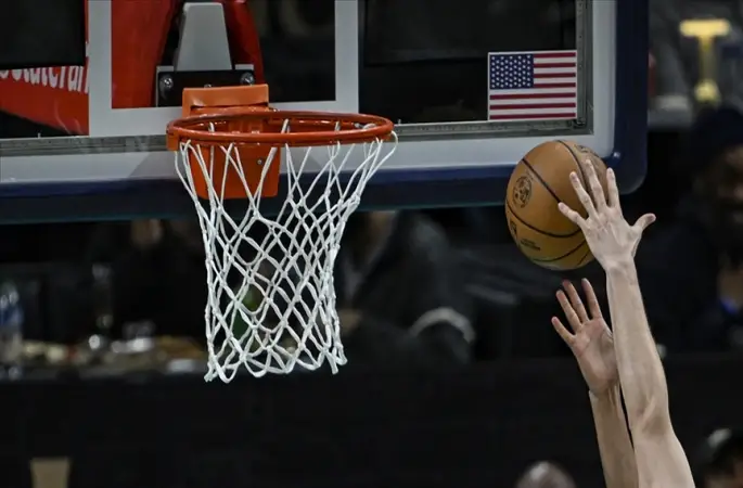 NBA'de son şampiyon Thunder, deplasmanda Timberwolves'a yenildi