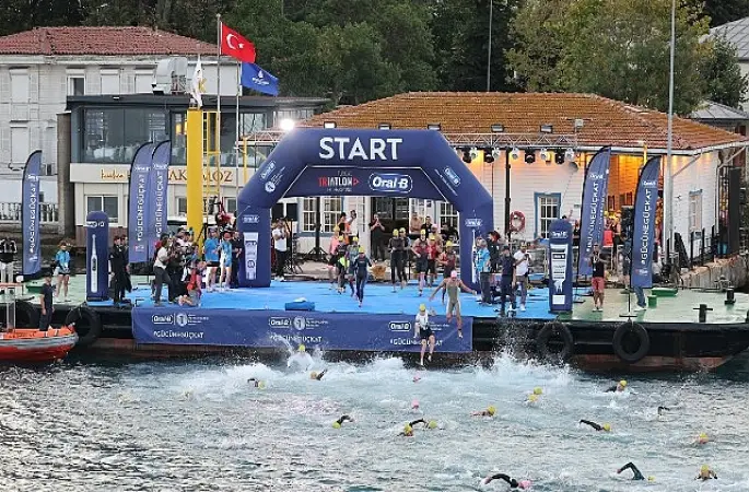 Oral-B İstanbul Boğaziçi Triatlonu'nda Çocuklar İçin Yarıştılar