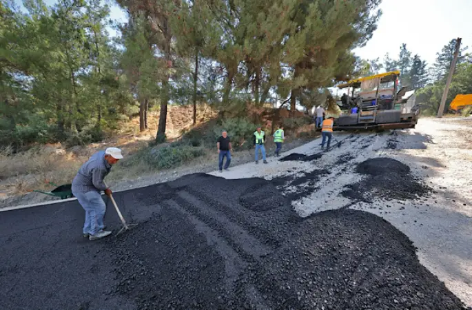 Orhaneli’de 1,5 kilometrelik bağlantı yolu yenilendi