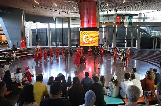 Panorama 1326 Bursa'da Tarihin İhtişamı Yankılandı