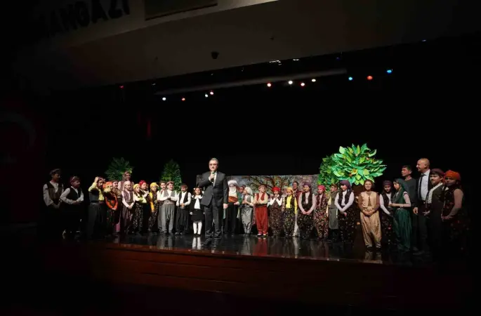 Sahnenin yıldızları göz kamaştırdı
