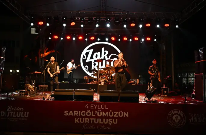 Sarıgöl'de kurtuluşun 104. yıl dönümü Zakkum konseriyle kutlandı