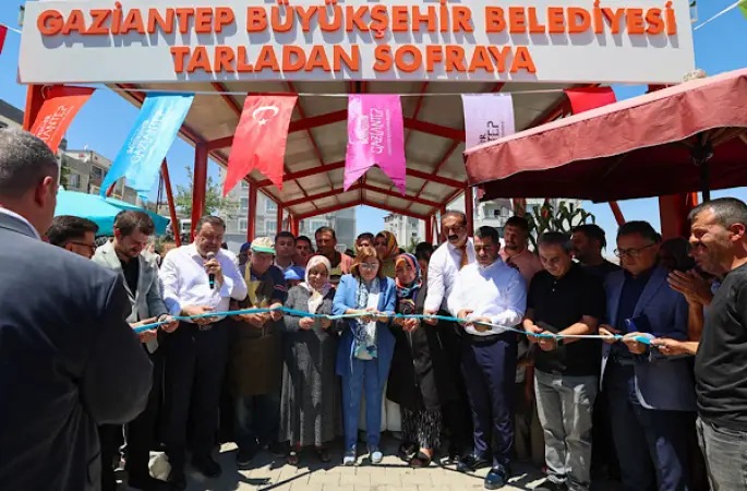  Serinevler Mahallesi'nde "Haydi Tarladan Sofraya" pazar yeri açıldı
