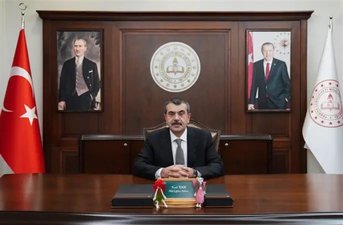 Tekin: Okulun güvenliğini, eğitimin asli şartlarından birisi olarak görüyoruz