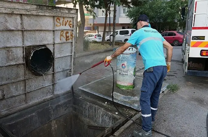 Temiz bir Maltepe için ekipler bu kez Altayçeşme'de sahada