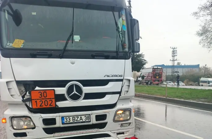 Tırın çarptığı yaya hayatını kaybetti
